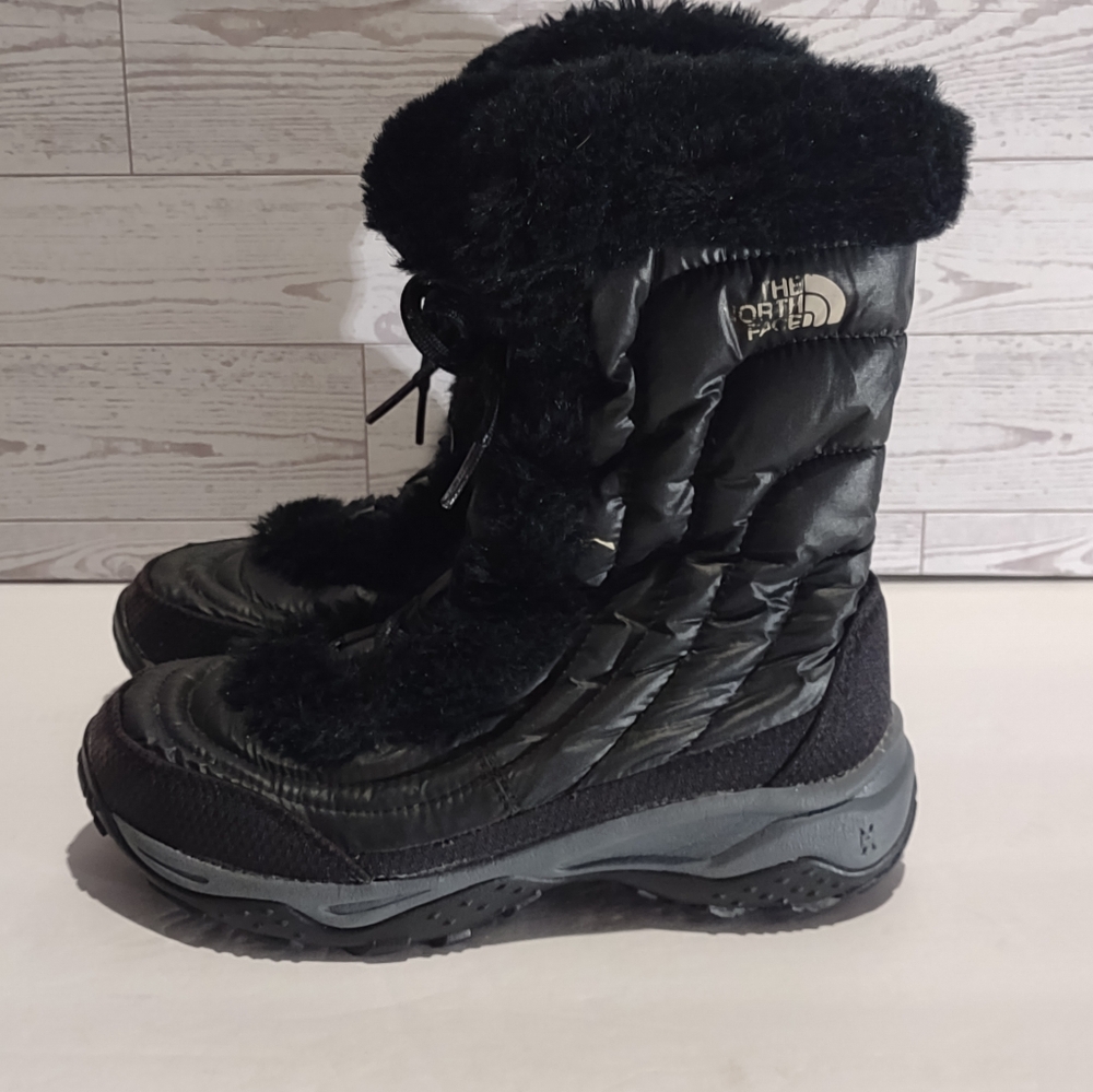  The North Face Girls' Size 3 Nuptse Fur II Apres Boots in Black
